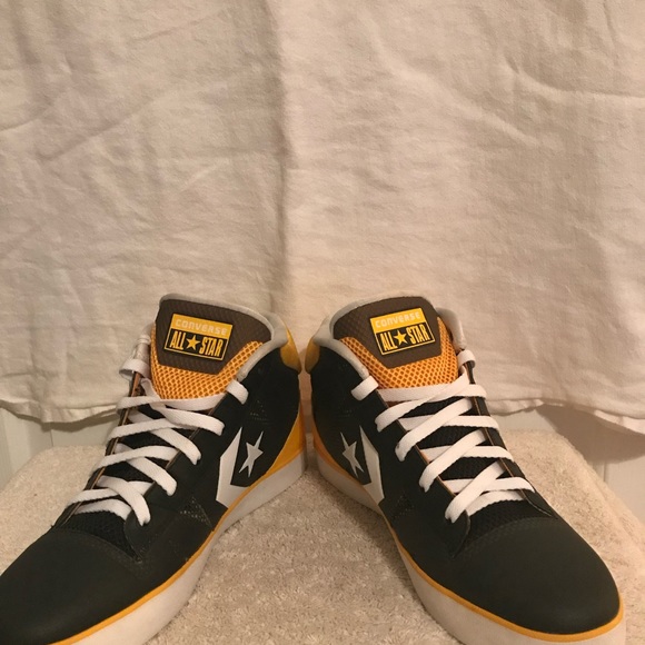 Converse - Picture 4 of 7